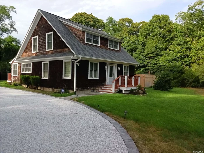 Available August 6 to September 6th and short term for May and June up to the 21st. Completely renovated, excellent condition. Nicely furnished. Great new kitchen. Housekeeper and Property Manager !