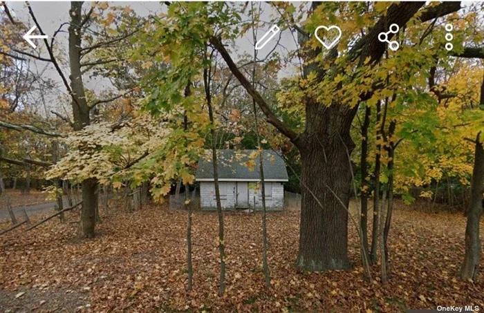 Amazing opportunity. Condemned house on property. Build your dream home in this prime quarter acre location near beaches, town, highways. Don&rsquo;t miss this one.