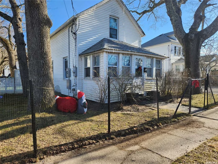 This Is A Unique Real Money Maker For Investors. Three Homes And An Auto Repair Shop On Two Adjacent Lots With A Current Rent Roll Of $121, 600 Per Year. Obviously Below Current Market Value. Very Attractive Tax Numbers. Tenants In Place Are Staying, None Of The Homes Will Delivered Vacant.