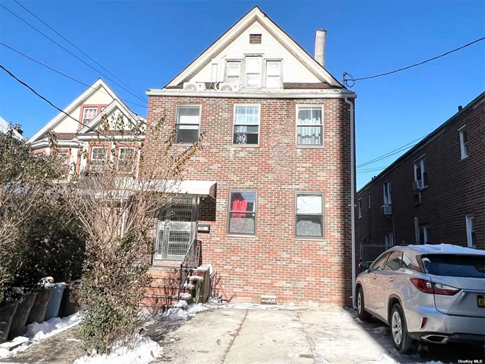 Location!!! Legal three-family detached brick house in a prime Flushing! Can delivered vacant. The property spacious lot of 29 x 150 ft, with the building 22 x 53 ft. This home features 9 bedrooms and 5 bathrooms, a fully basement with a separate entrance, ensuring abundant space for comfortable living and outdoor enjoyment. Two car parking space add to the convenience. Just one block away from Northern Blvd, easy access to the #7 subway and is minutes from the LIRR, surrounded by supermarkets, stores, restaurants, and parks, schools, all within close proximity. Offering high income potential with low property tax, this is more than just a property; it&rsquo;s a lifestyle and investment opportunity you won&rsquo;t want to miss. Schedule your viewing today!