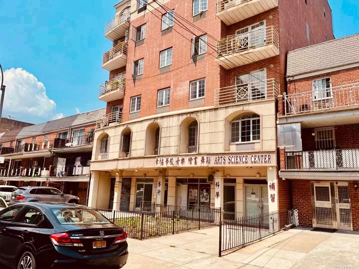 Great location in the heart of Flushing, Community Facility condo great for medical office, religious , day care , adult care center , piano or dancing studio, etc. Approximately 2500 Sq , The Whole floor with huge terrace, 15 minutes walking distance to Main St #7 train.