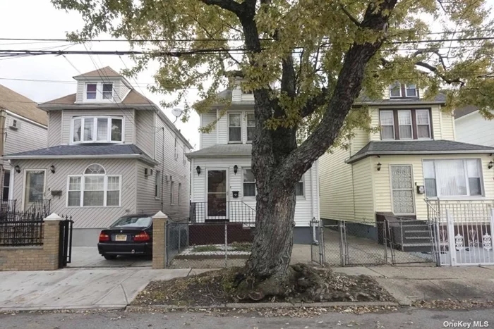 This one family comes with 3 bedrooms, 2.5 baths, a finished attic, a finished basement, a private driveway, with 1 car garage. close to all amenities.