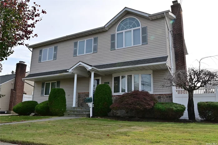 Move right into this well maintained 5-bedroom, 3 bath colonial in desirable Bethpage school district. This home boasts hardwood floors, Andersen windows, updated kitchen with lots of storage, stainless steel appliances, granite countertops, updated gas heating and wood burning fireplace. Fenced in yard with no maintenance turf and pavers. Detached 1 1/2 car garage with expanded 2 car driveway, 200 amp service, central air and inground sprinklers. Don&rsquo;t miss this one!