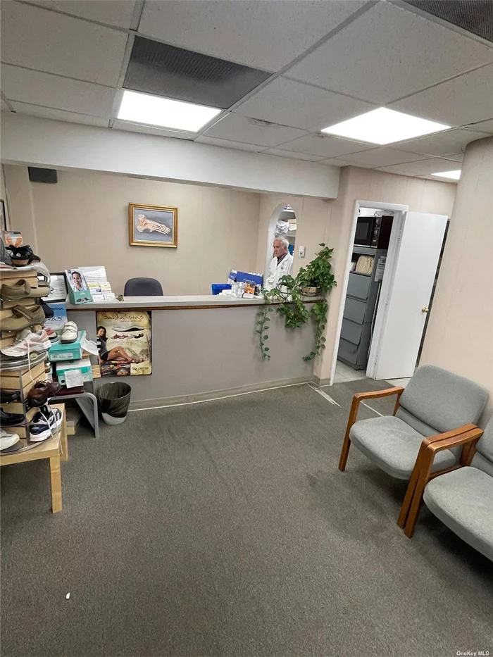 2 Rooms For Rent in a Doctors Office, All Utilities Included. Located in A Heavy Traffic Area in The Heart Fresh Meadows. Very Professional Setting. Come Check This Out!