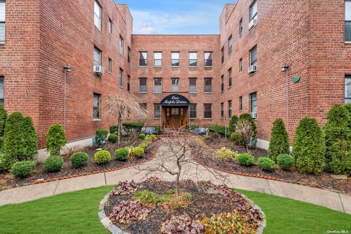 A comfort and modern style in desirable Great Neck Plaza. Upon entry, one will immediately notice the bright and inviting atmosphere that permeates every corner of this stunning space. Located on the top floor, this corner unit offers multiple exposures with an abundance of natural sunlight. This bright and charming Living Room, Dining Room, Kitchen, 1 Bedroom, 1 full Bathroom. Situated in the heart of town, you&rsquo;ll enjoy easy access to all the amenities and attractions the area has to offer. Whether you&rsquo;re looking to explore the local shops, dine at trendy restaurants, or hop on the train for a quick commute, everything is just a stone&rsquo;s throw away. A commuters paradise located just minutes from the Great Neck LIRR Station (roughly 35 minutes commute to Manhattan). Easy street or garage parking option.