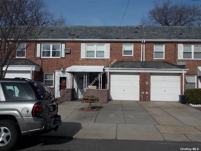 Nice one family house in Glendale. Location, Location, Location!!! close to Ps 113 and Atlas park. Very nice and quiet neighborhood. Perfect start house with huge backyard and private driveway. Great school one of the best in queens, close to stores and busses.