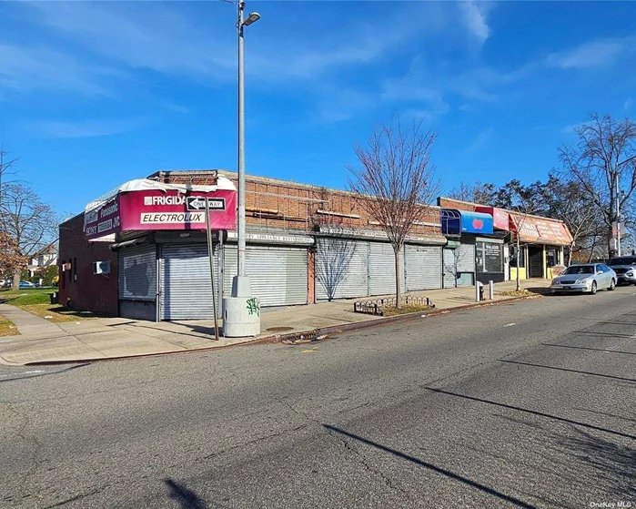 Exceptional Opportunity For A Storefront On A Busy Drive-by Location. Adjoining Stores Also Available For Rent