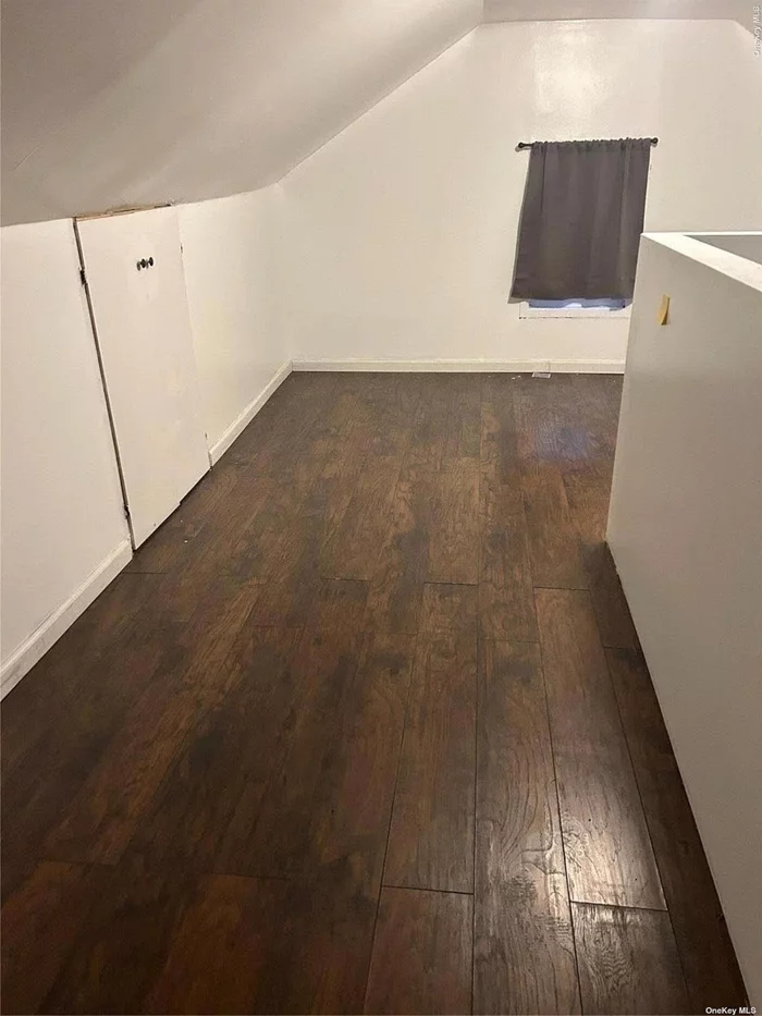 UNFURNISHED ROOM-3FL - Shared Bathroom and Kitchen. Landlord pays all utilities Except Cable and internet. NO Smoking , NO Pets. Street Parking. Located on quiet block and near transportation. Located in walking distance to Green Acres Mall.