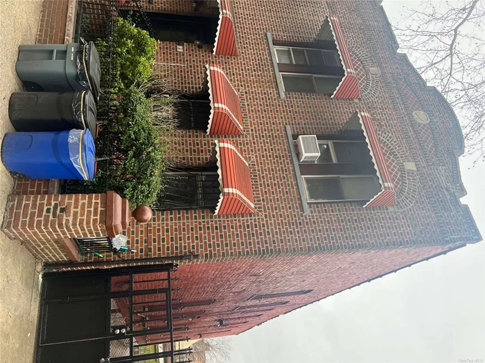 This is The Investment opportunity that you have been waiting for. Whether you buy to build, buy to live, or you buy to invest and make more...This property is for you. This Low-rise Building has 7bedrooms and 4bathrooms along with 3 garages in the back plus front parking. You&rsquo;re not only buying a building but a piece of crown heights itself, a piece of the culture and a piece of the wealth. Bordered by the stunning Prospect Park to the West, Crown Heights is home to the internationally renowned Brooklyn Botanic Garden (Cherry Blossom Festival, anyone?) and the prestigious Brooklyn Museum. Transit options abound, with the A/C/2/3/4/5 trains all traversing this thriving neighborhood. Wander down Franklin Ave to experience the delectable wood-fired pizza at (?) or visit one of the many restaurants that add to the rich tapestry of Crown Heights. Welcome to Park Pl !!!