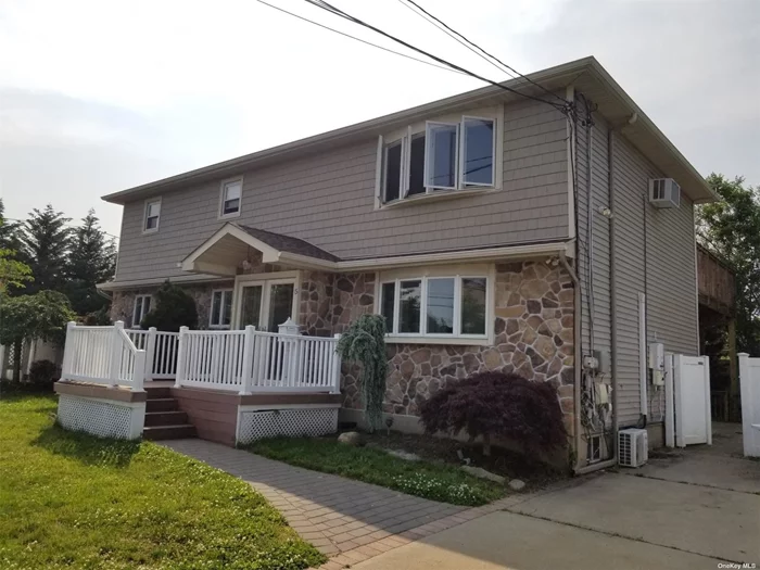 Available again!! Welcome to this 2nd-floor apartment featuring Three nice-sized bedrooms, a Living Room, a Dining Area, and a Kitchen with an outside deck. Tenants are responsible for gas & electricity. Located near Main St.,  near numerous retail stores, restaurants & shopping!