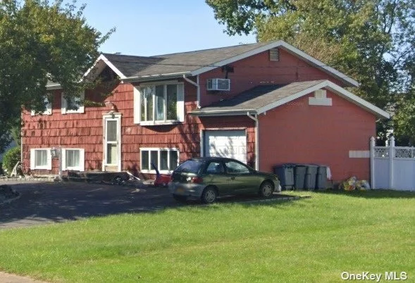 1 Family Vacant, Excellent Opportunity For Investment & Living, A Beautiful 1 Family House In Prime Residential Area, 4 Bedrooms, 2 Bath, Kitchen, Living & Dining, Basement, Pvt Driveway, Taxes:$13, 489 (Plz Verify), Building Size: 1, 100 Sf, Lot Size: 100x125 Ft, Prime Location, Shops, Malls, Restaurants & Schools Are Easily Accessible and Much More..