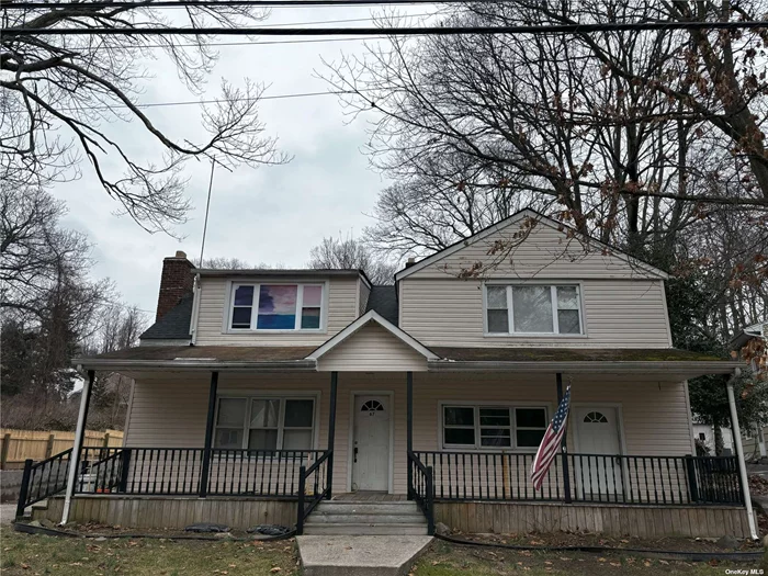 Large Corner lot Colonial Featuring 5 bedrooms 2 bathrooms , freshly painted house , All new Stainless steel Appliances . ideal for family BBQ and Peaceful Relaxation time in summer. Don&rsquo;t miss the Opportunity to make this Home Yours !  close to shopping stores , public Library , Home Depot and Restaurants .