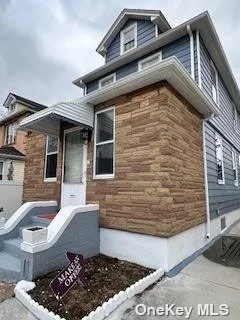 This all renovated house is located only 15 minutes away from Walmart, Aldi , Home Depot, Home Good and Green Center Mall. Also JFK airport only 10 minutes away. Belt Partway, JFK expressway and Van Week expressway . Q7 Bus , A train by Liberty Ave and E and F Subway at Sutphin Blvd.