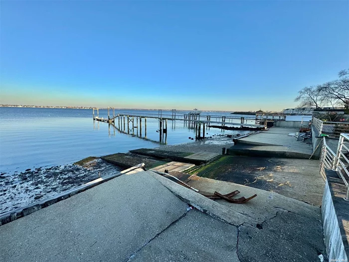 Unique 2-Unit + Bayfront/Mixed-Use Property Located In The Heart Of Throgs Neck On A HUGE 16, 300 S/F Lot. 5 BR, 3 Bath Waterfront With Views Of The Long Island Sound. Features include In Ground Heated Salt Water Pool, Summer Kitchen, Pool House With Full Bath, 6 Lots (27, 28, 29, 30, Part Of 60 + 62), 2 Car Garage, Huge Yard, Full Metal Pier, Massive Private Beach, Private 250&rsquo; Boat Dock, Jacuzzi, In Ground Saltwater Pool, Seaplane Ramp, Separate Entrances, Gated Lot, 200 Amp Power, CAC,  Lot Just A Few Blocks From I-695/I-295 And The Bronx Zoo. Boat Slip Rental Available. This Property Also Has Reparian Water Rights (120 x 250). Taxes include $5403 for the extra parcel.