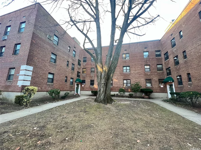 Sponsor unit, No board approval needed it. Beautiful, bright apt at Jeffrey Gardens Co-op. Great community, Close to transportation, shopping and schools. INP with small fee, waitlist for Garage Parking . Pet friendly.