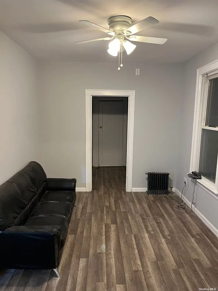 Beautifully renovated 2 Bedroom 1 Bath apartment on the second floor. The apartment is located in the heart of Great Neck. Close to shopping and public transportation. No Pets.