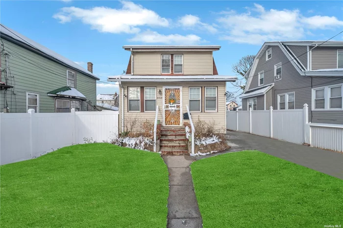 Beautiful Single Family House in Springfield Gardens, featuring 3 Bedrooms, 2 Full Bathrooms, Living & Dining Room, Kitchen, a Full Finished Basement, an attic with pulled stairs as well as a private Driveway and a Garage Parking. Close to public transportation & other community amenities.