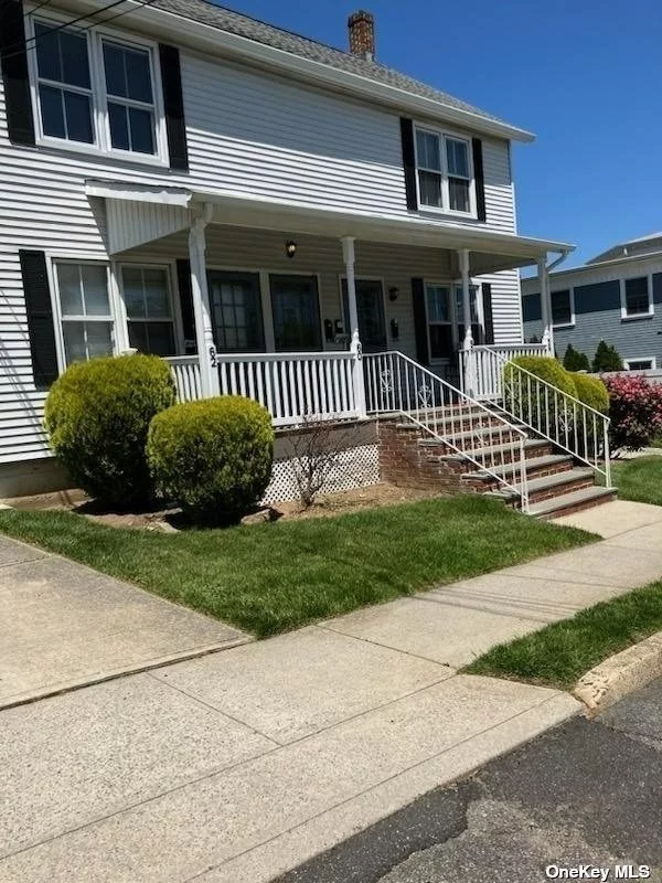 RARE FIND in the HEART of Historic Oyster Bay. First Floor 2 Bedroom Apartment With Wood Flooring, Closets Galore, Recently Updated, Washer/Dryer, Dishwasher, Outdoor Patio, Located Near Stores, Restaurants, Beaches, & LIRR.