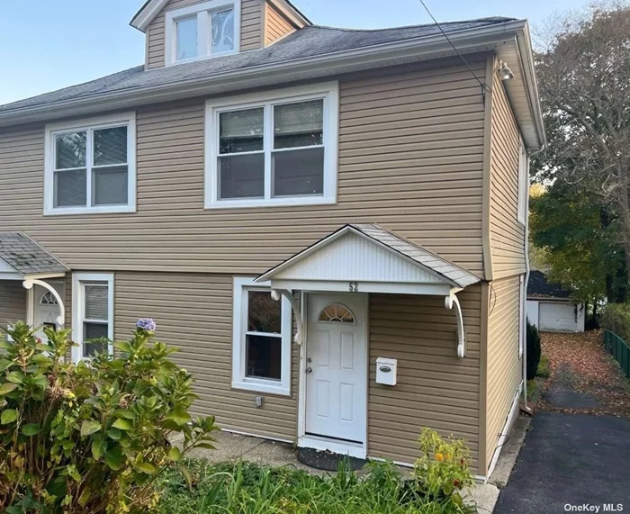 Welcome to this renovated duplex apartment in Roslyn Heights, conveniently located near the LIRR, town beaches, and parks. This updated unit features 2 bedrooms, 2 bathrooms, granite counters, stainless steel appliances, hardwood floors, washer/dryer, central air, and ample storage space. Don&rsquo;t miss the large unfinished basement for extra storage.