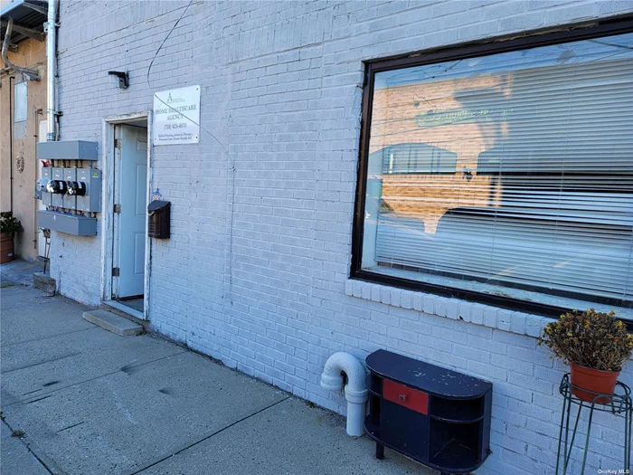 Close to the Corner of Jericho Turnpike and the Queens Border. Previously a Used Car Sales Office. Historically was office space. Can be used as a retail storefront. Free heat and water, Pay Own electric meter and Pay own internet services as needed. This is curbside anf close to the street and high visibility location.