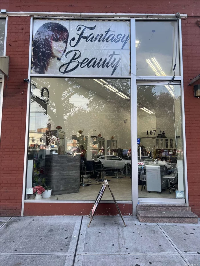 Fully operational beauty business including all inventory and equipment offered in a prime, highly visible, heavy traffic area in the heart of Corona. It offers a wide range of beauty services and products.
