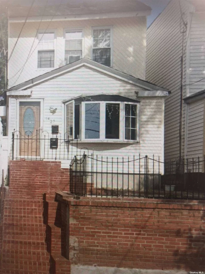 Excellent investment opportunity!! Great house one family house complete redone in 2007 with updated electrical, plumbing, new kitchen, bathroom, hardwood floors, siding and roof, Price for a quick sale. Owner prefers cash deal.