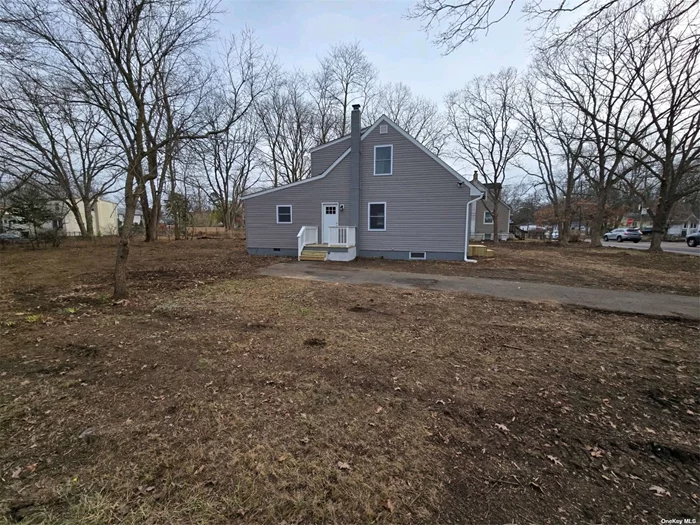 TOTALLY RENOVATED 5 BDRM 2 FULL BATH EXTENDED CAPE BASEMENT WITH OUTSIDE ENTRANCE NEW ROOF SIDING WINDOWS BATHS KITCHEN WITH GRANITE COUNTER TOP NEW FLOORS AND MOLDINGS NEW OIL BURNER STAINLESS STEEL APPLAINCES