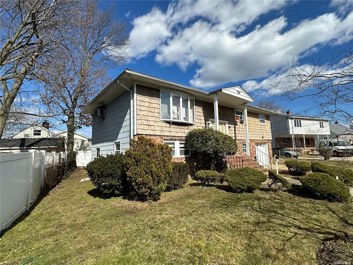 This Spacious Hi Ranch in Elmont is your Golden Opportunity. Envision the endless potential and the chance to create something truly special. Centrally & Conveniently located! Don&rsquo;t miss out on the chance to make this one your own!