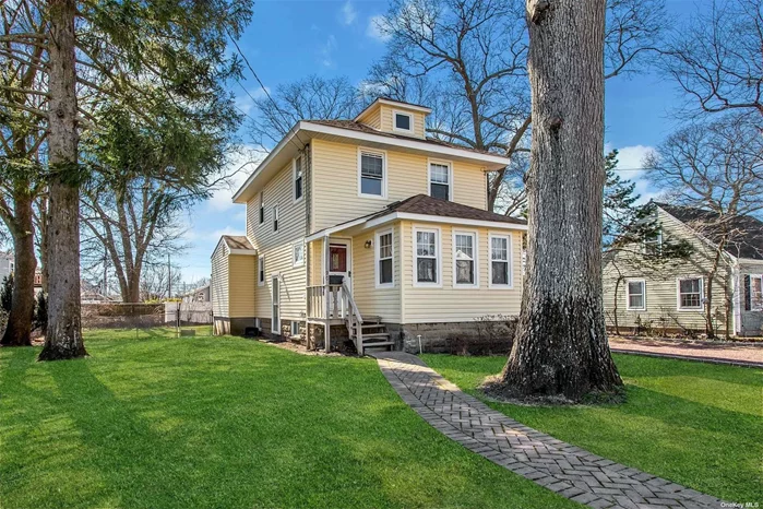 Come See This Cozy Colonial In The Heart Of Islip. Boast 3 Bedrooms with Wood Floors, 2 Full Baths, Den/Family Room With Lots of Windows. Living Room, Dining Room and Kitchen have New Vinyl Flooring (2018). Kitchen Completely Updated in 2011. 2 Car Detached Garage with Electric, Full Unfinished Basement With OSE. IGS