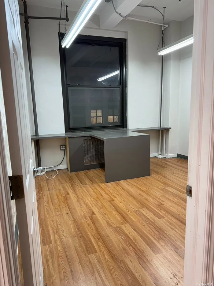 This is Sublet space for Office used , More space Sf is available.