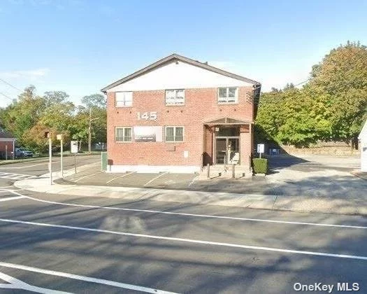 Approximately 600 sq ft office for rent in office building on Commack Road. All Tenant have separate electric meter and private bathroom. Perfect for start-ups, small professional businesses, office downsize, etc. $1, 250/month plus electric and proportionate share of property tax increase.