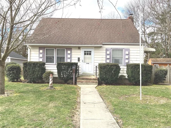 Clean well maintained three bedroom cape with full basement. This is a great starter home or for an investor looking to re-model. Don&rsquo;t miss out on this opportunity.