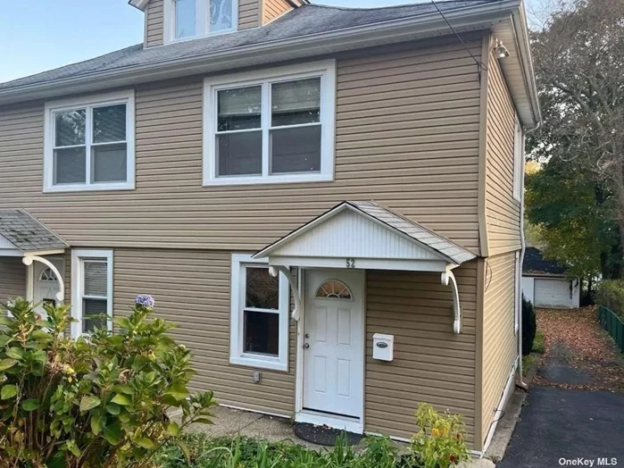 Welcome to this renovated duplex apartment in Roslyn Heights, conveniently located near the LIRR, town beaches, and parks. This updated unit features 2 bedrooms, 2 bathrooms, granite counters, stainless steel appliances, hardwood floors, washer/dryer, central air, and ample storage space. Don&rsquo;t miss the large unfinished basement for extra storage.