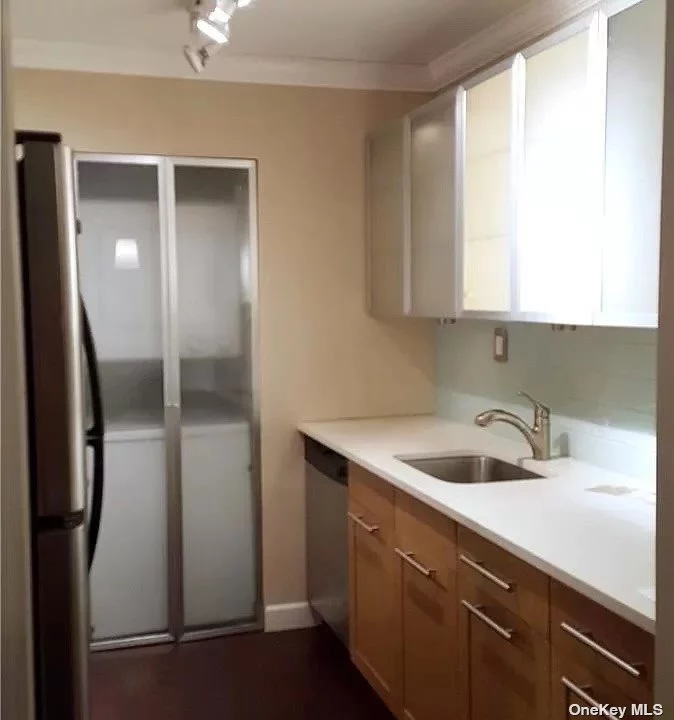 Mint, Clean 2 Bedroom, 1 Full Bath Condo with All New Stainless Steel Appliances in Kitchen. All Appliances Less Than 3 Years Old, Washer Dryer. Tile and Laminate Throughout.
