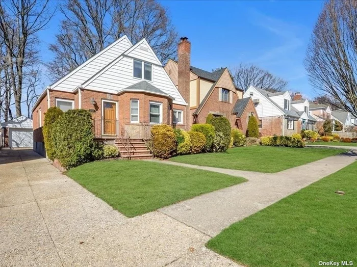 Well Kept Detached Brick One Family House With 4 Bedrooms, 2.5 Baths + Finished Basement & 1 Car Garage. Nice Building Size 27x34 With 40x100 Property. Convenient To All Shopping, Transportation Bus Q27 To Flushing Or Q46 To Subway E & F Train Or Express Bus QM To Manhattan. Great Flow Of Entertaining. Exceptional Opportunity ! Best School Dist#26 Ps188. Prime Bayside Location ! Sun Filled House With Southern Exposure.