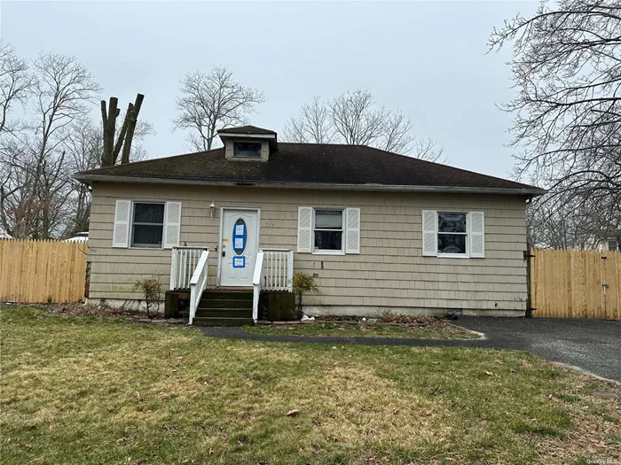 NOT YET APPROVED Short Sale. Sold As Is. No Interior Access At Anytime. Information In The Listing Is Provided As A Courtesy. Agent And Buyer Should Verify All Information And Not Rely On Contents Herein.