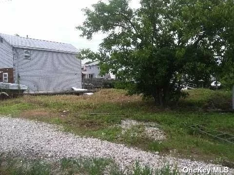 large rare waterfront property on canal 69x154