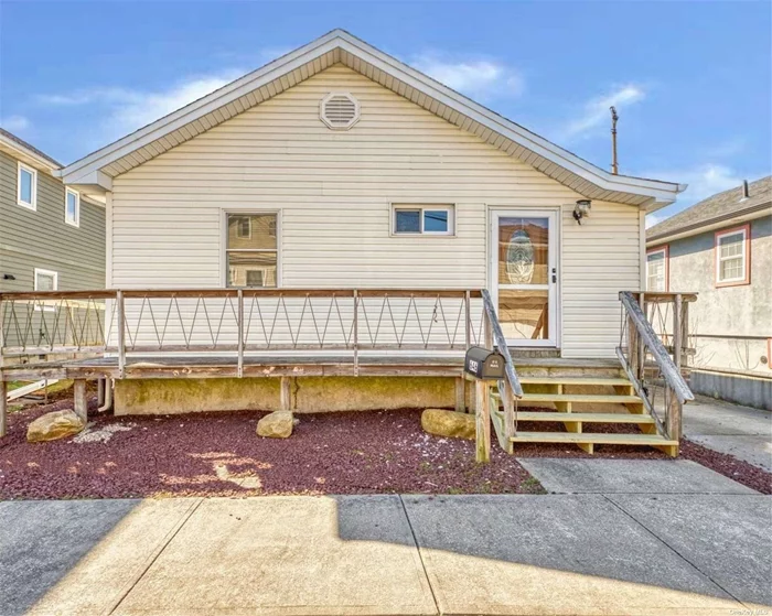 Great value with this 2 Bedroom, Ranch style , Waterfront home, with 40 feet of bulkhead, high efficiency heating, freshly painted. Mid-block location, close to local shopping and transportation. Don&rsquo;t miss this opportunity.