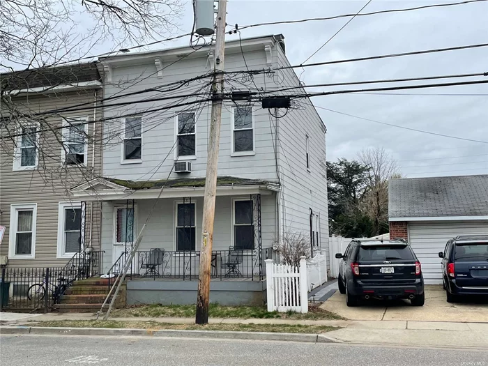 A Lovely Single Family Home With A Front Porch And A Private Back Yard. Close To LIRR, (30 Min. To NYC). Large Eat-In-Kitchen, Formal Dinning Room, Living Room And Office/Den Area. 2nd Floor Three Bedrooms, Office/Den Space And A Full Bath. Location! Location! Location!