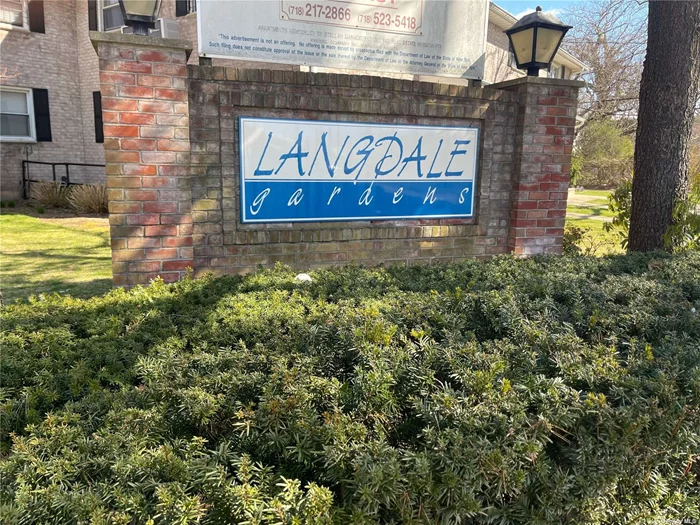 Bright and Sunny two bedroom 2nd floor unit in Langdale Gardens. This apartment is freshly painted, the rooms are nicely sized and the kitchen is renovated with beautiful granite. Close to ground transportation, major highways, easy shopping and excellent restaurants. In school District #26