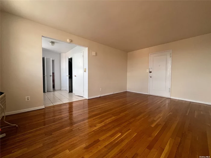 350sft foot coop apartment for rent. Two windows in Living Area, New Windowed Kitchen Appliances, three closets, Windowed Full Bath. Freshly painted, hardwood floors. Window air conditioner included. Coop Board Approval Required. No Pets. No Smoking. Street Parking.
