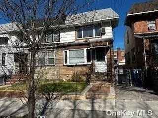 One Family home in Maspeth, frame, situated on a nice quiet one way block. 1st Floor Kitchen, Formal Dining Room and Living Room. 3 Bedrooms, Full Bath, closets, wood laminate floors./carpet. Full finished basement. Open concept, hot water 5 years. Nice open airy yard, party driveway, deck, large shed. Near shopping, schools, places of worship, and park.