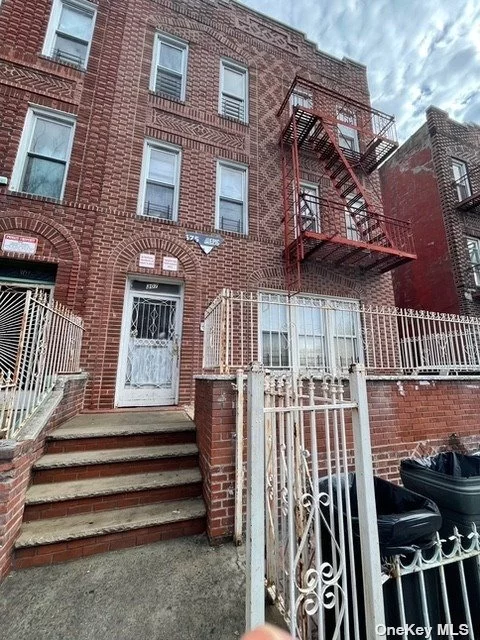 GREAT INVESTMENT OPPORTUNITY - RENT STABILIZED-EAST FLATBUSH - BRICK FACADE - 6 FAMILY  1. Income: The total monthly rental income is $8, 225. Annually, this amounts to $98, 700. 2. Expenses: ? Taxes: $20, 000 ? Insurance: $4, 200 ? Water: $5, 200 ? Electric: $900 ? Gas heat: $6, 000 Total expenses amount to $36, 300 annually. 3. Net Operating Income (NOI): ? Gross income: $98, 700 ? Expenses: $36, 300 NOI = Gross Income - Expenses = $98, 700 - $36, 300 = $62, 400 RENTROLL FOR ALL UNITS CURRENT AS OF 4/1/24 UNIT F1-LEASE 6/30/20 $1, 956.00 F210/31/24$876.69 F39/30/24$2, 251.59 F47/31/25$1, 013.45 F511/30/24$1, 149.37 F67/31/25$1, 087.97 CALL STEVE FOR MORE INFO ! -HEAT AND HOT WATER IS INCLUDED WITH ALL TENANCY . -TENANTS RESPONSIBILITY GAS/ELECTRIC