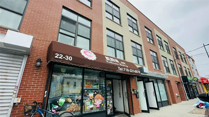 Retail Storefront For Sale In College Point! Great location on College Point Blvd, Busy street, close to schools, local market, coffee/donut, shop24-hour convenience store, Laundromat, Q-65/20A bus stops. Just minutes from 20th Ave super shopping plaza and Downtown Flushing. High foot traffic and excellent visibility, ensuring maximum exposure for the store.