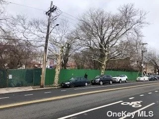 *****DEVELOPMENT OPPORTUNITY**** VACANT LAND FOR SALE 145-17 Willets Point Blvd Whitestone NY 11357 NYC Block - 4641  Lot - 77 Zoning: R3-1 Tax Class: 1B - Vacant Land Zoned Residential Land Information: Frontage: 155.25 ft Depth: 136.67 ft Land Area - 18, 910 sq ft Irregular 2024 RE Tax - $11, 645 ($57, 978 (Billable assessed value) x 20.085% (current tax rate)) Property Description - Right off Parsons Blvd, Between Parsons Blvd and 144th Place. Zoning allows for multi family development depending on configuration. All information concerning construction must be independently verified by the Buyer