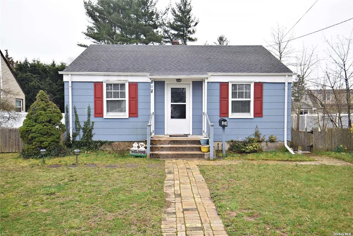 Great beginnings...begin here! Fully functional two bedroom home with Eat in Kichen, Hardwood Floors, Park-like Grounds. Some TLC needed and the possibilities are endless! Home currently runs on oil, however, there is a gas meter in the house.  Come see!