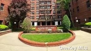 This Co-Op building located in East Flatbush very close to Kings Plaza mall. This Co-Op apartment has a 3 bedrooms, 1.1/2 bathroom and all the appliances are in great conditions.