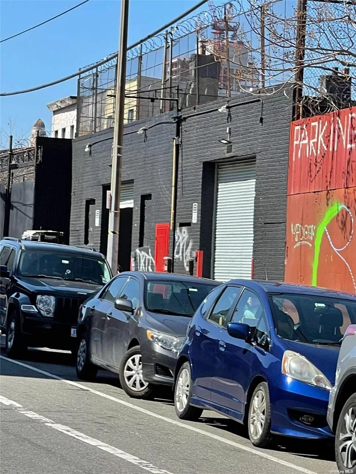 Great Investment Opportunity and Ownership 2848 sqft Warehouse in heart of Crown Heights. The M-Crown Rezoning in CB8. Can Be Sold As Package Deal (887-897 Dean St) With Lot: 72 for 4235 sqft Warehouse Along with Lot 74, 75, 76) Total Lot Sqft: 12, 696 Sqft Close to downtown Brooklyn, Atlantic Terminal and Barclay Within Minutes.