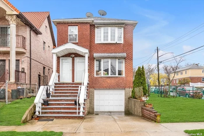 Location, location, well maintained & Immaculate. The spacious Tri-level offers 100% Brick Home, 6 Bedrooms, 1.5 Baths on each floor & sits on a 40 x 100 lot in the heart of Wakefield.