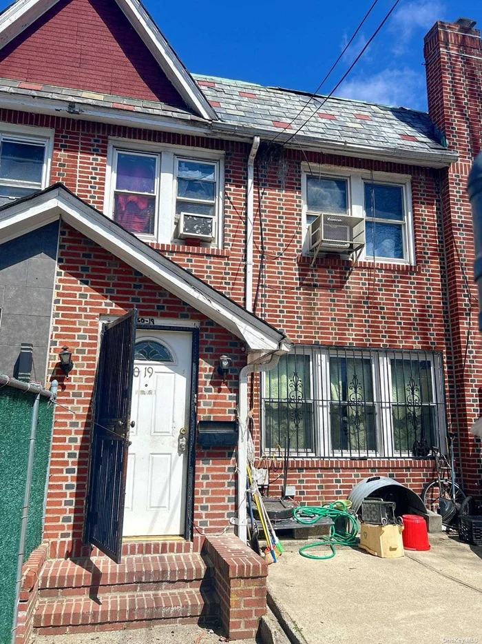One family full brick townhouse with 3 bedrooms and 2 bathrooms. The lot size is 1, 917 sqft and property tax is $6, 334.00/yr. Zoning is R4B and appx int sqft is 1, 216 sqft. The basement is fully finished. Conveniently close to restaurants, supermarkets, banks, and more. This home is near Grand Central Pkwy and is a 15 minute walk to the subway station. Good for both personal living and investment.